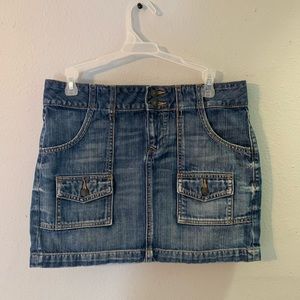Old navy jean skirt, size 4 standard, a medium wash